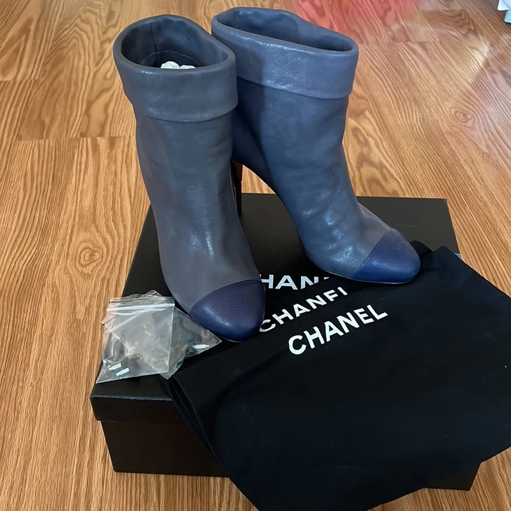 RARE CHANEL Leather Ankle Boots | Fall/Winter 2013 | Karl Lagerfeld | New